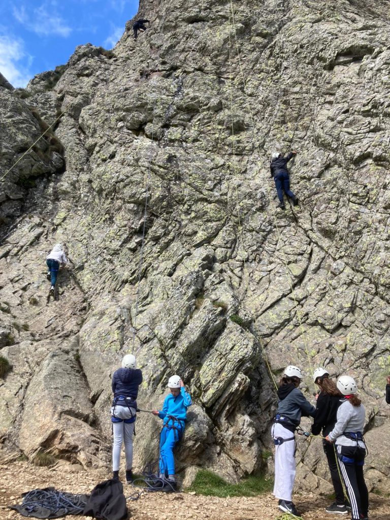 ESCALADE FALAISE